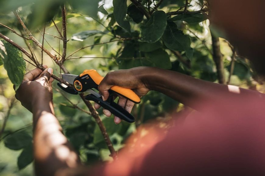 Контактный секатор Fiskars Plus&trade; P741 (1057171) 1057171 фото