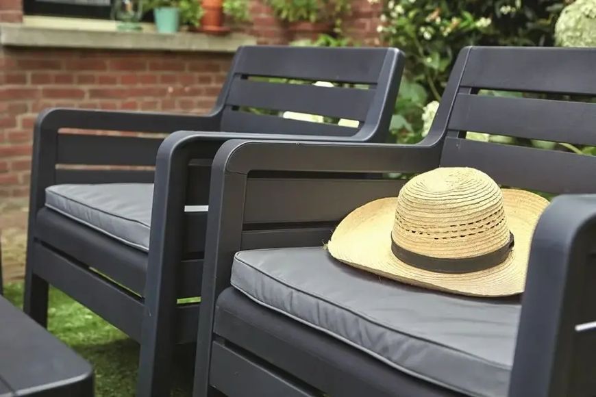 Комплект пластиковой садовой мебели из искусственного ротанга Keter Pelano Set With Lima Table графит 233328 233328 фото