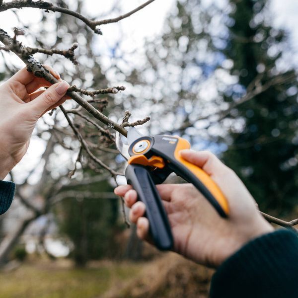 Плоскостной секатор Fiskars X-series&trade; P921 M (1057173) 1057173 фото
